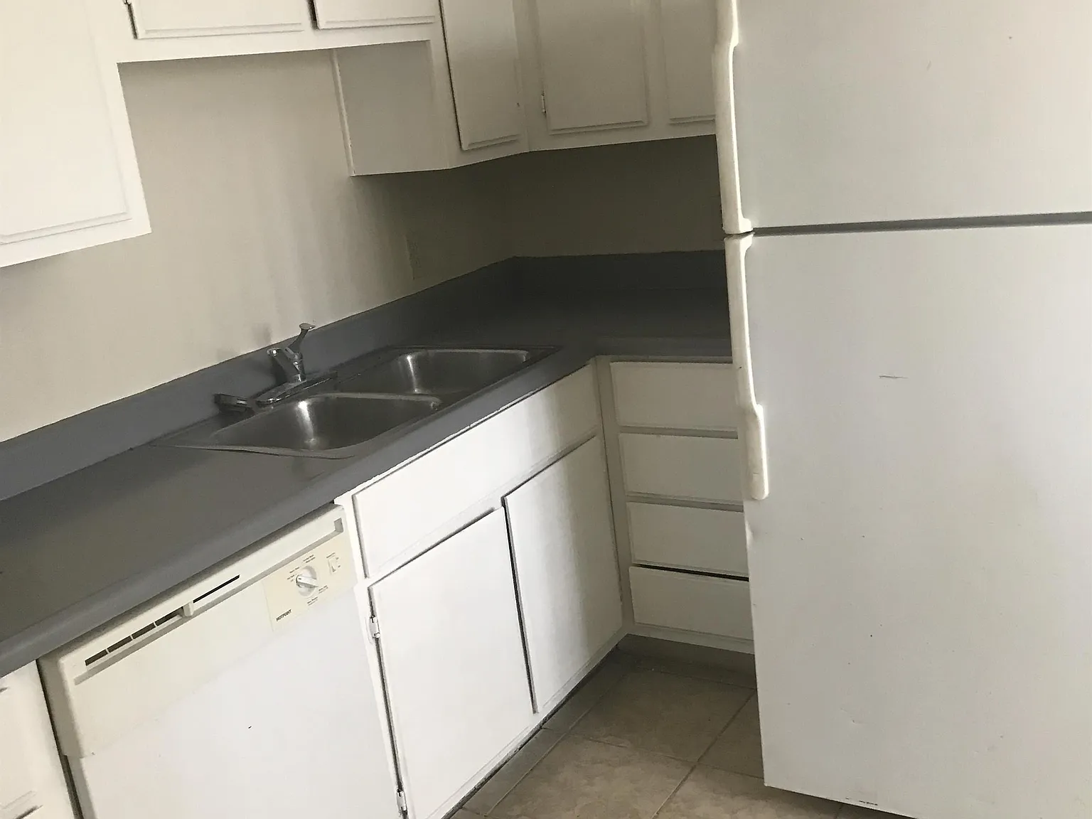PM 14 - 2807 East Marconi Avenue - 101 — Photo 2
