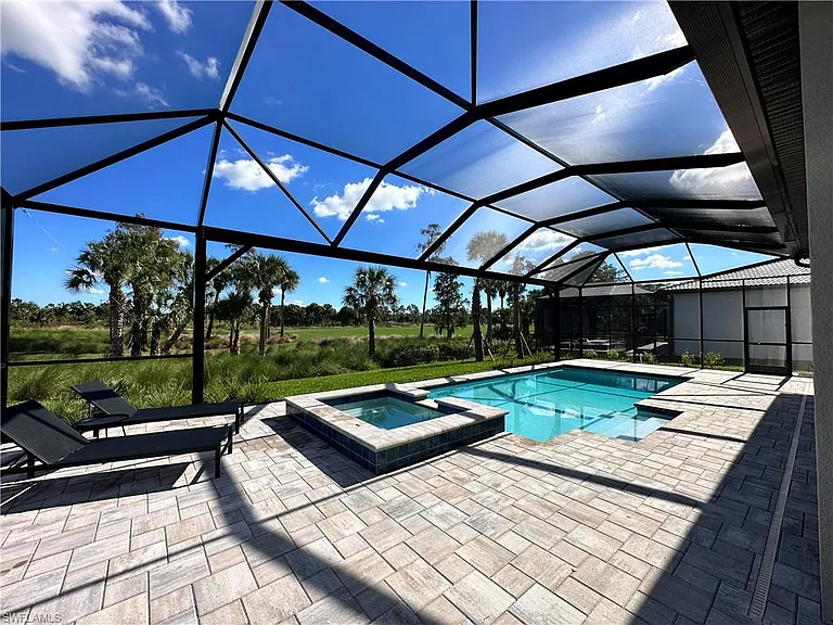 9260 Cormorant Dr — Photo 12