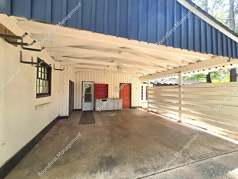 2795 Arlington Rd — Photo 17