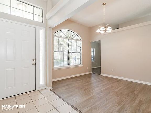 5th image of 3302 Deerfield Pointe Dr