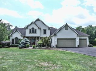 60 Sarah Cir, Spencerport, NY 14559