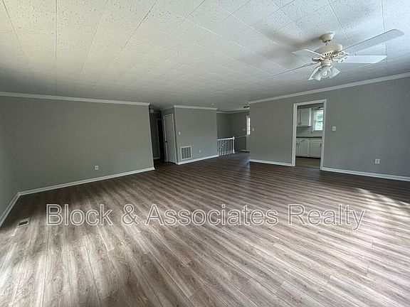 3rd image of 735 W Mountain St