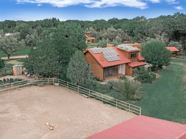 1139 Behnke Rd, Los Lunas, NM 87031