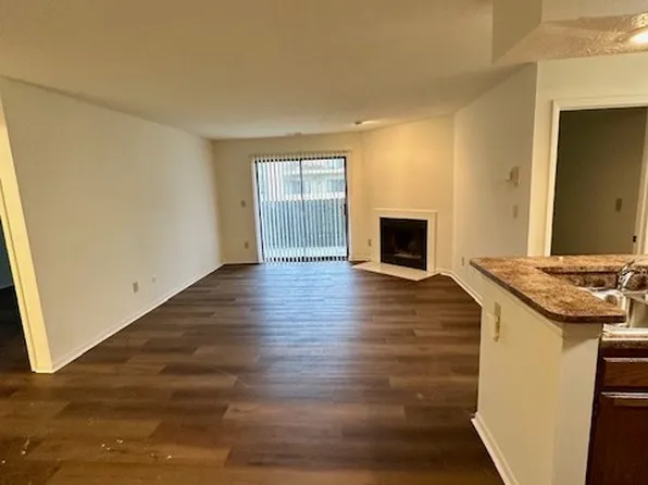 2184 Hedgerow Rd Unit B, Columbus, OH 43220