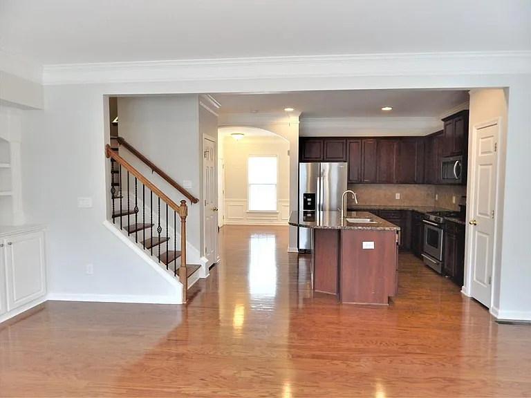 10829 Yorkwood St — Photo 19