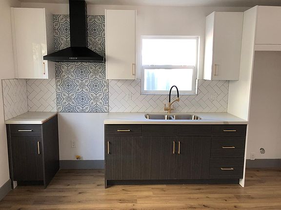 4th image of 3240 W 59th Pl