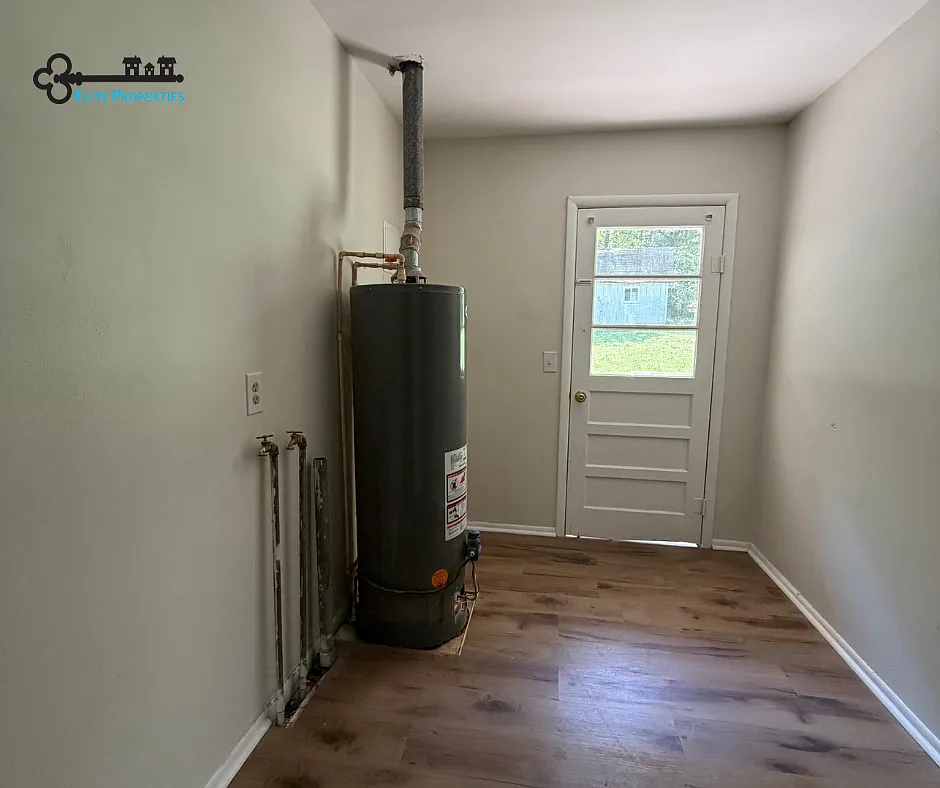 3 bed, 1049 sqft, $800 — Photo 3