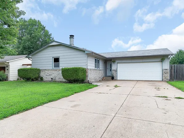 1505 N Janzen Dr, Mulvane, KS 67110