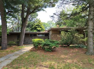 2 High Pne, Glen Cove, NY 11542
