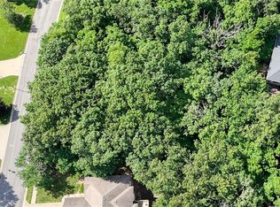 913 Cheatham Ct, Warrensburg, MO 64093