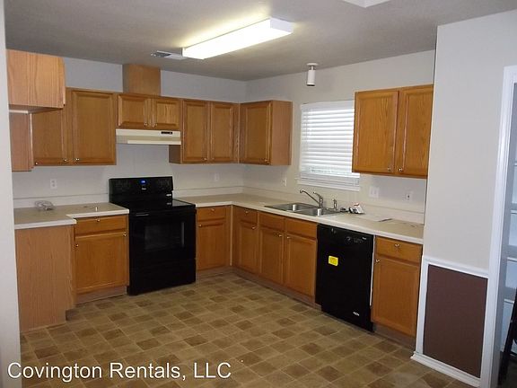 3rd image of 4522 Waterbury Dr