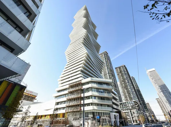 3900 Confederation Pkwy, Mississauga, ON