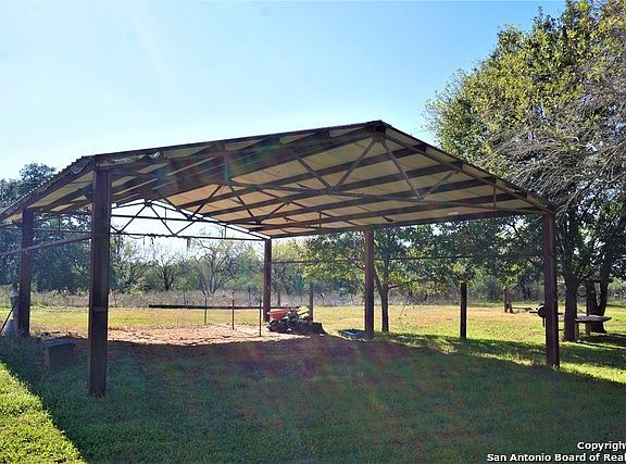 4th image of 3320 County Road 303