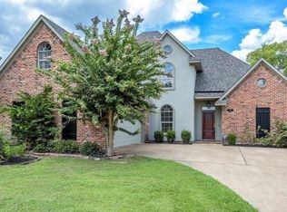 552 Canterbury Ln, Bossier City, LA 71111