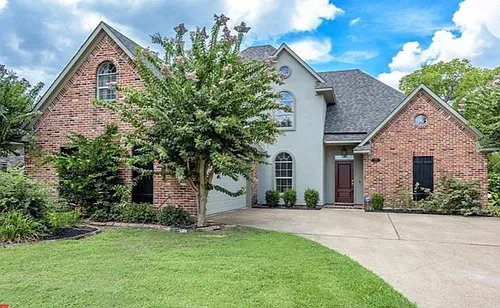 552 Canterbury Ln Photo 1