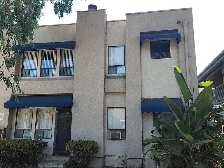 827 Grand Ave — Photo 29