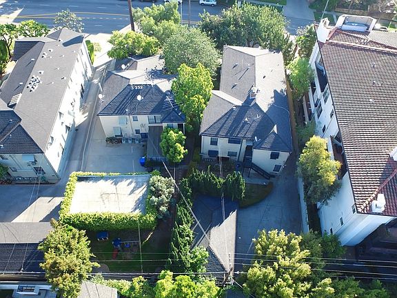 3rd image of 1255 S Beverly Glen Blvd