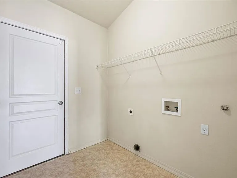 5708 Ochoco Ln — Photo 14