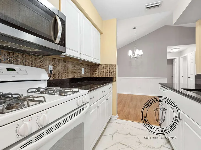 12663 Daybreak Cir — Photo 11