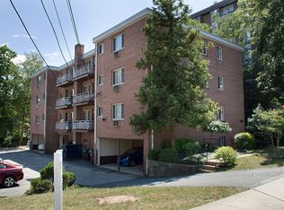 1500 12th St N #14, Arlington, VA 22209