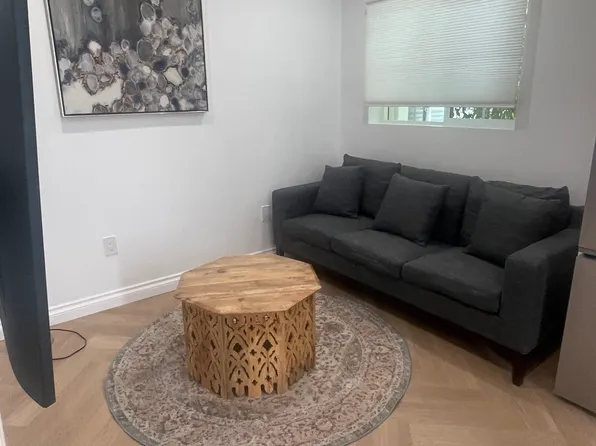 6908 Royer Ave #6910, West Hills, CA 91307