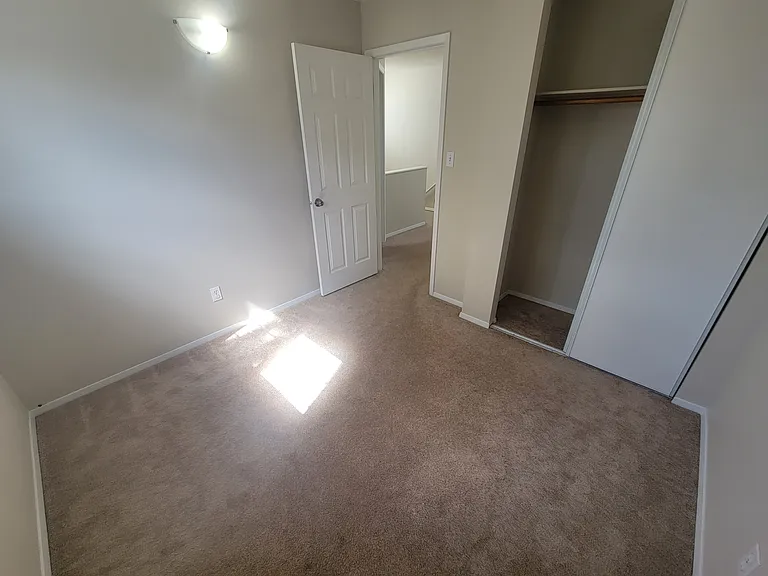 8006 15a Ave NW — Photo 15