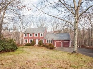 6 White Oak Dr, Clinton, CT 06413