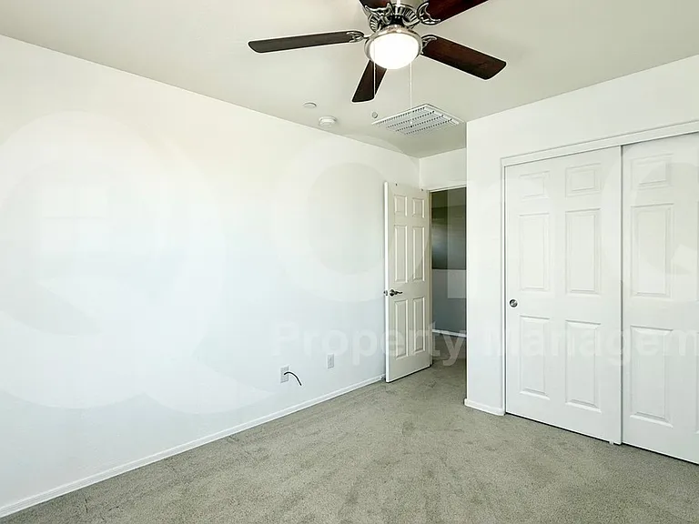 156 N 56th Pl — Photo 15