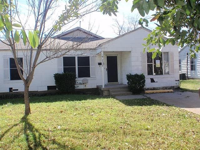 1st image of 2528 NE 30th St
