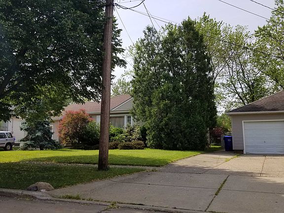 3rd image of 13827 Bellbrook Dr