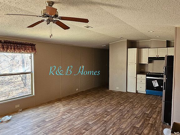 3rd image of 210 Sleepy Meadow Dr