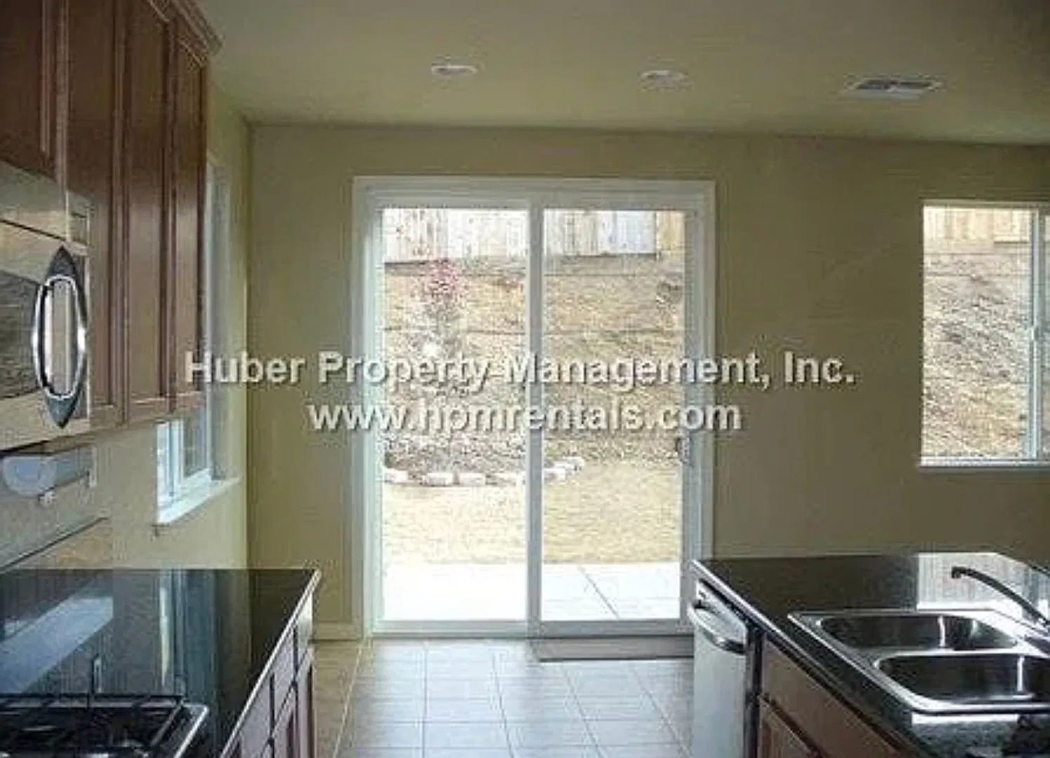 Beautiful 3-Bedroom Home in Desirable Auburn Neighborhood! — Photo 3