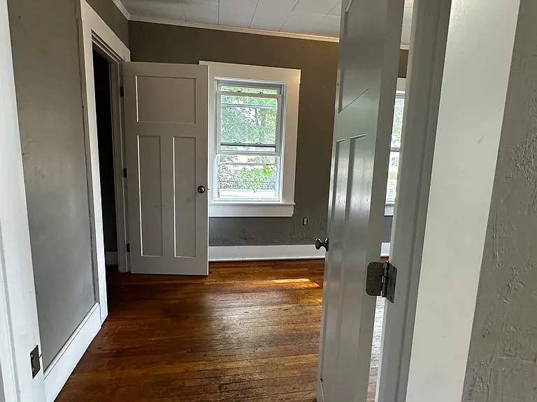 37 South St — Photo 9