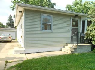 1631 E Ridgeway Ave, Waterloo, IA 50702