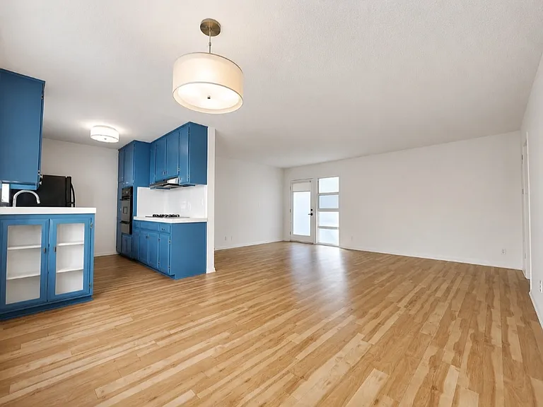 1873 Veteran Ave #1 — Photo 3