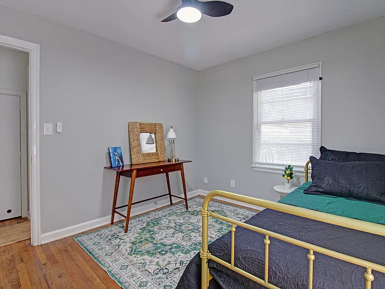 1529 E 45th Pl — Photo 12