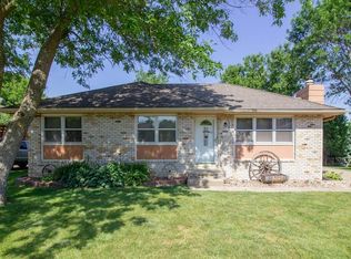 713 12th Ave NW, Altoona, IA 50009