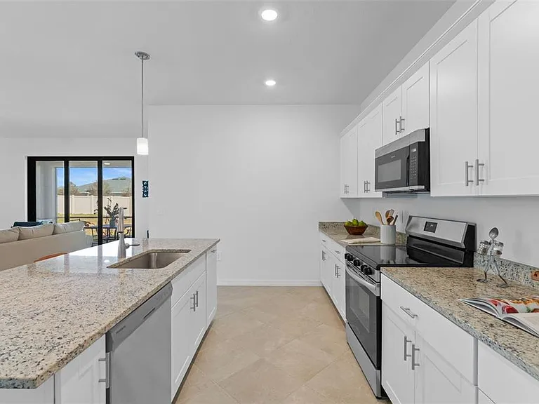 1536 Saddlewood Cir — Photo 17