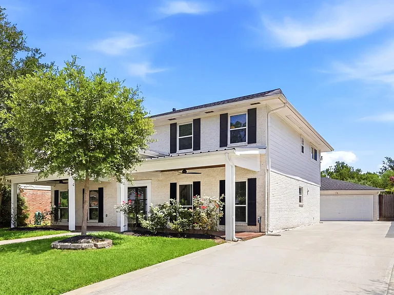 4810 Bayou Vista Dr — Photo 3