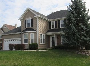 262 Shawnee Cir, Bartlett, IL 60103