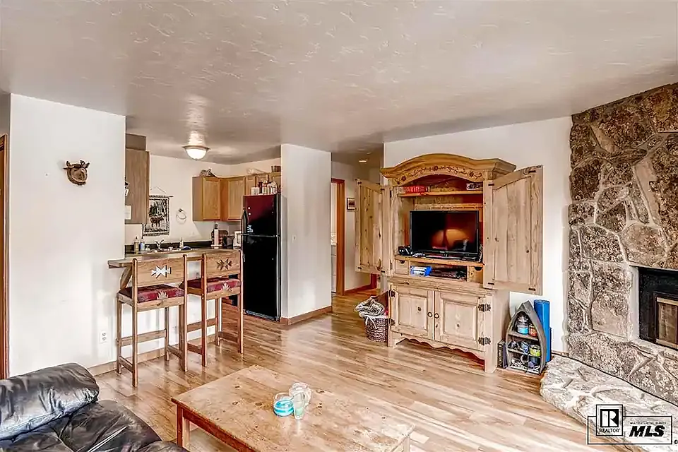 520 Ore House Plz #204B