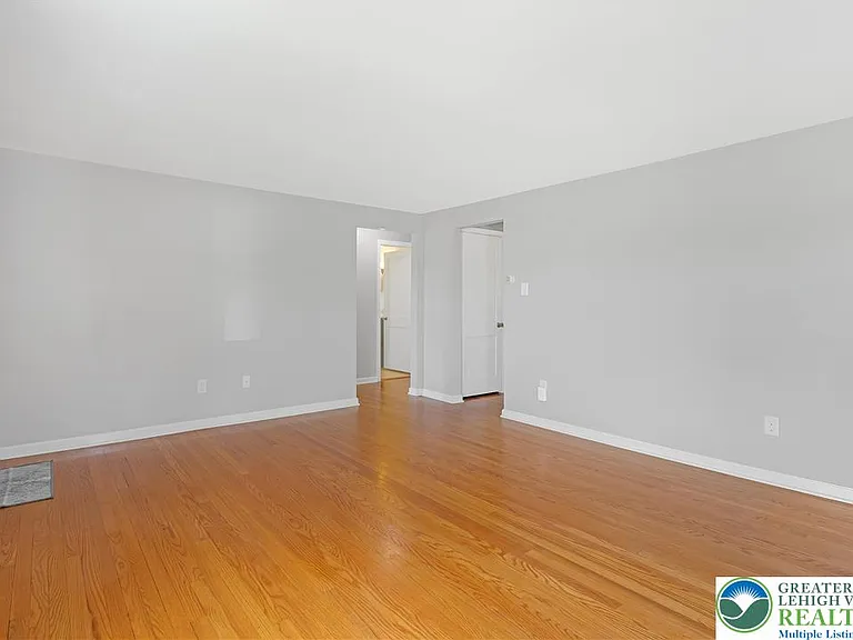 1516 N 27th St S — Photo 9