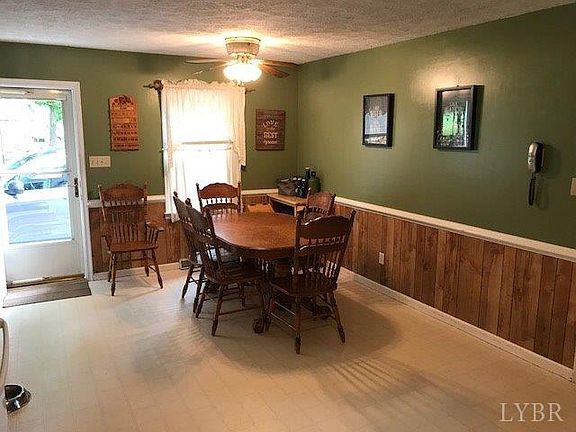 5th image of 327 Woodland Dr
