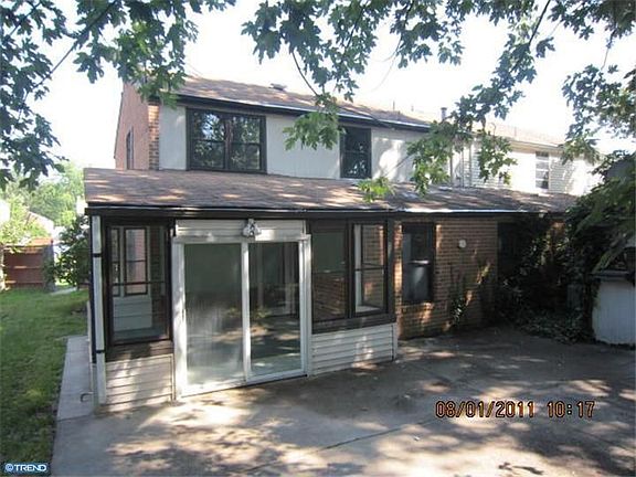 2nd image of 1604 Acorn Pl