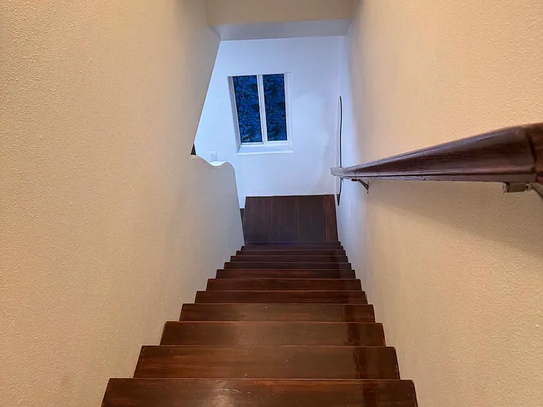 NE 121st Ave — Photo 11
