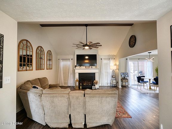 4th image of 8110 Kellerman Rd