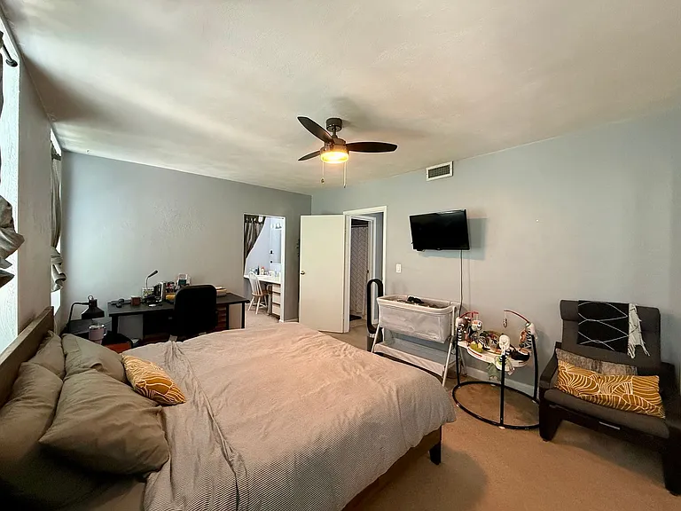 610 W Princess Anne Rd #B6 — Photo 10