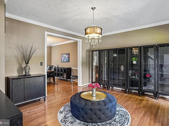 3rd image of 217 Raccoon Run Ct