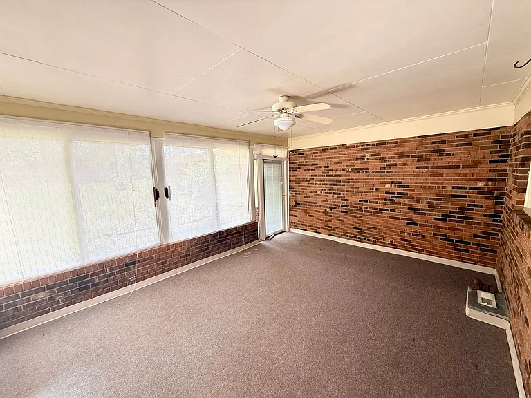 1225 Woodhaven Dr — Photo 19