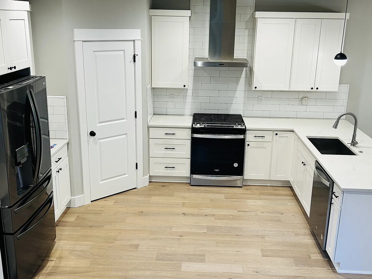 3676 Southwest Tegart Lane - 1 — Photo 3